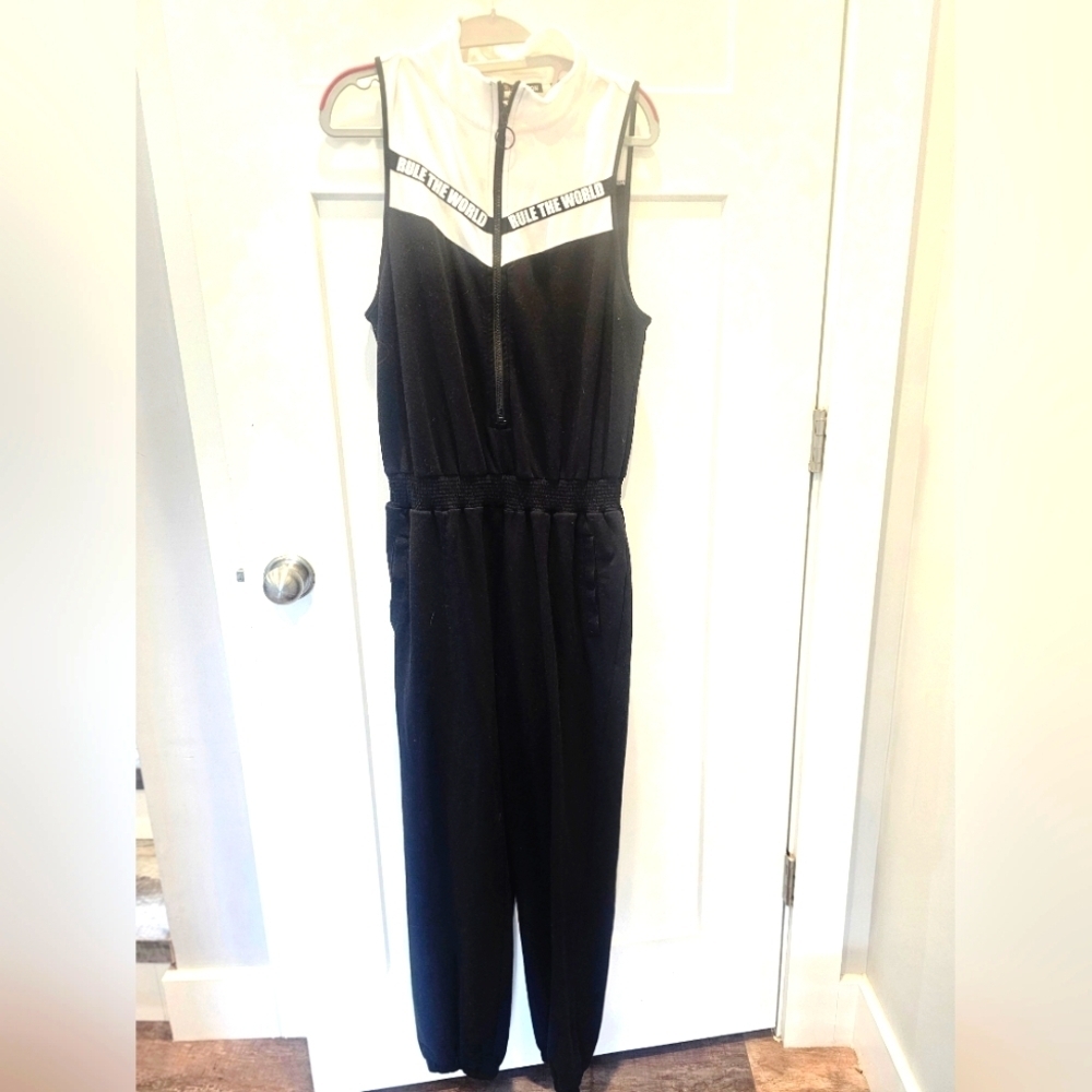 Gabrielle Union NY&C Rule the World Zip Jumpsuit Size M Black White Sleeveless